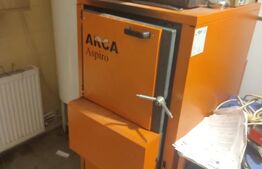 Casa de vacanta si anexe in  Stulpicani