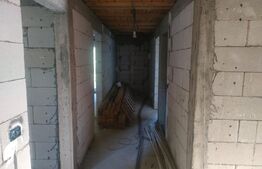 Casa la rosu + teren 2000mp, Siret