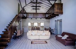 Oportunitate!!!Casa de vacanta, 264mp,zona Dorna Candrenilor(500m de Centru SPA)