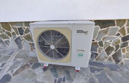 Casa/pensiune/casa de vacanta, 230 mp Cacica!