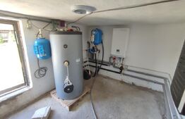 Casa/pensiune/casa de vacanta, 230 mp Cacica!