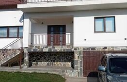 Casa/pensiune/casa de vacanta, 230 mp Cacica!