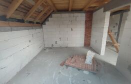 Casa la rosu, 1700 mp teren, Radauti