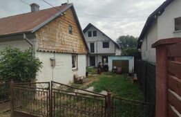 Casa la rosu, 1700 mp teren, Radauti