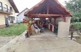 Ocazie! Doua case individuale în aceeasi curte în Radauti