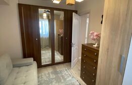 Apartament 3 camere, 80mp, etaj 3, zona centrala 