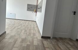 Apartament 3 camere, etaj intermediar, bloc nou,  Radauti