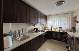 Apartament 3 camere, decomandat, 71 mp, cartier Zamca