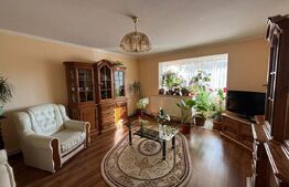 Apartament 3 camere, decomandat, 71 mp, cartier Zamca