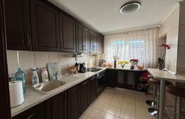 Apartament 3 camere, decomandat, 71 mp, cartier Zamca