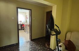 Apartament 3 camere, decomandat, 71 mp, cartier Zamca