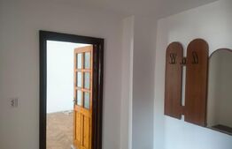 Apartament 2 camere, central, etaj intermediar ,Putna