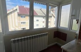 Apartament, 2 camere, decomandat, zona Obcini