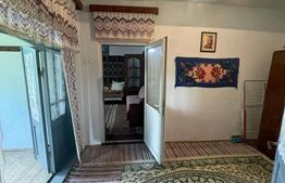 Casă de vânzare, teren 2.200 mp - în Boroaia