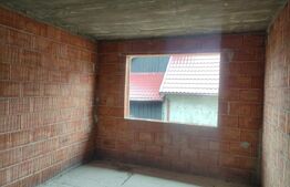 Casa la rosu, 350 mp utili, zona Marginea