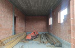 Casa la rosu, 350 mp utili, zona Marginea