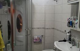 Apartament 4 camere, etaj intermediar , centru Dorohoi