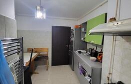 Apartament 4 camere, etaj intermediar , centru Dorohoi