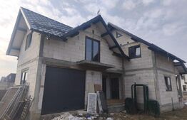 Casa semifinisata, 4 camere, 170mp, 500mp teren, Radauti