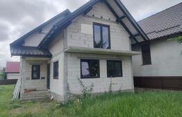 Casa semifinisata, 4 camere, 170mp, 500mp teren, Radauti