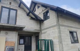 Casa semifinisata, 4 camere, 170mp, 500mp teren, Radauti