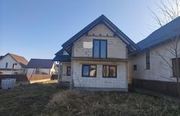 Casa semifinisata, 4 camere, 170mp, 500mp teren, Radauti