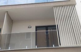 Apartament 3 camere, etaj intermediar, Radauti