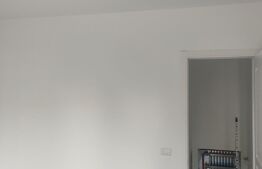 Apartament 3 camere, etaj intermediar, Radauti