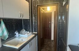 Apartament 2 camere, etaj intermediar, zona Liceu Petru Rares