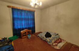 Casă Central în Radauți, teren 1500 mp