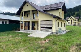 Vânzare casă la roșu Vatra Dornei