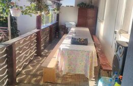Casa cu 4 camere, 100mp, Siret