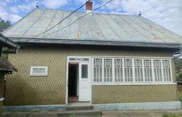 Casa cu 4 camere, zona centrala, Putna