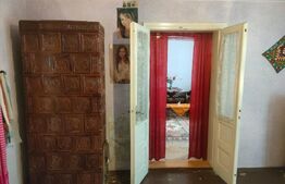 Casa cu 4 camere, zona centrala, Putna