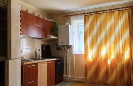 Apartament 3 camere, 63mp, decomandat, Siret
