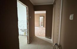 Apartament 3 camere , etaj intermediar , renovabil, Radauti