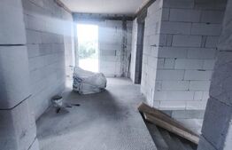 Casa la rosu cu 5 camere, 144mp utili, Radauti