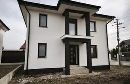 Casa la rosu cu 5 camere, 144mp utili, Radauti