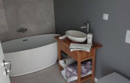 Apartament 3 camere, etaj intermediar, 82 mp, zona Sfantu Ilie