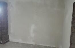 Casa batraneasca partial renovata, loc Plavalari, com.Udesti