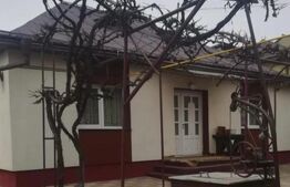 Casa individuala. 4 camere, 110 mp, teren 600 mp, zona Obcini