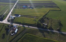 Teren intravilan 7500 mp , 100ml front la E85, Ratos, Radauti