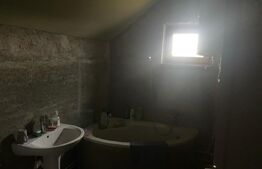 Casa de Vanzare , Adancata 