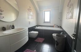 Apartament ultramodern, situat pe 2 niveluri, 116mp ,  Radauti