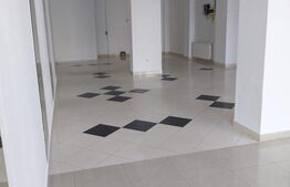 Spatiu comercial, 81 mp, parter, vitrina, zona Centrala