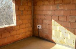 Case 3 camere, 115mp, zona Tisauti