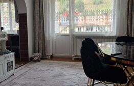 Apartament 4 camere, Ostra