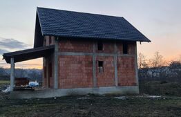 Casa individuala la rosu, loc. Ipotesti