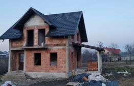 Casa individuala la rosu, loc. Ipotesti