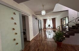 Casa multifunctionala, 200 mp utili, 1600 teren , zona Campusului Moara